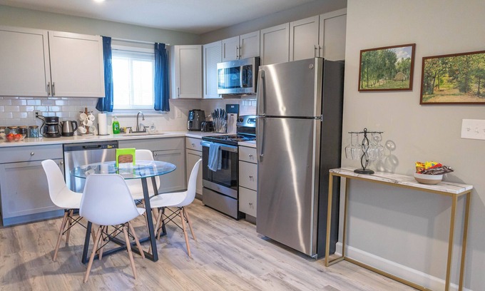 Shawnee Apartment | Cozy King Bedroom in Tranquil Shawnee with Spa Amenities