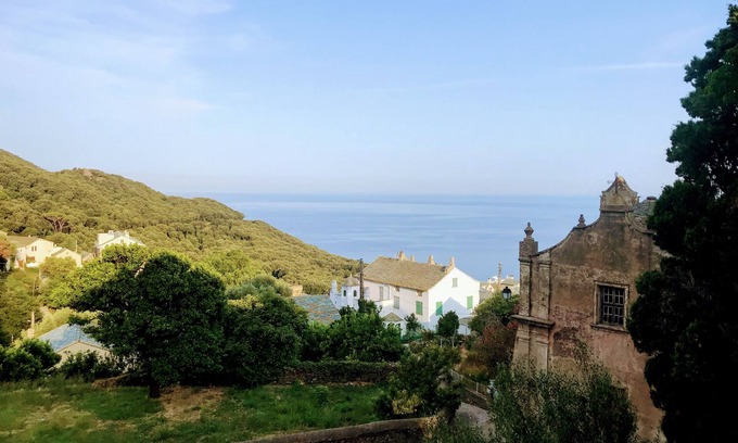Pino House | Cozy House with Ocean View and Pet-Friendly Amenities