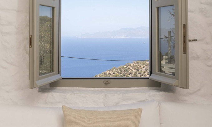 Nisyros Villa | Cozy Retreat on Nisyros: Ocean Views & Family Friendly