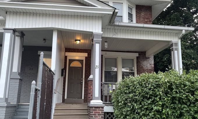 Trenton House | Your Ideal Home Away from Home: Pet and Child Friendly