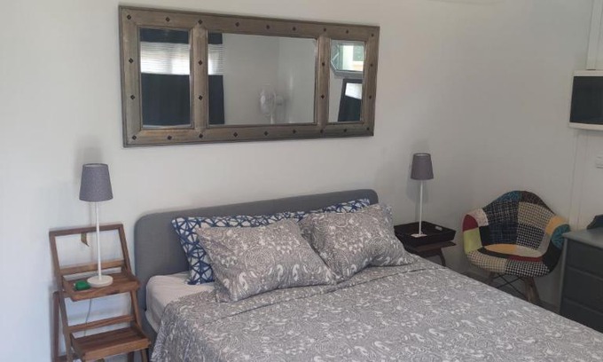 Biot Ski Chalet | Charming Studio Cottage in Biot with Pool and Kitchen