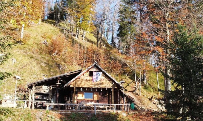 Jesenice House | Cozy Alpine Cottage for Hiking, Cycling & Skiing Adventures