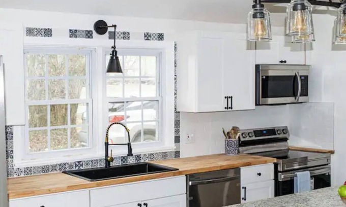 Goodspring House | A Country Coffee Get Away