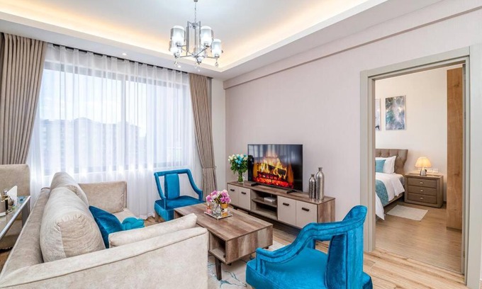 Westlands Apartment | Elegant Apartment with Pool - Guest Rated 10/10