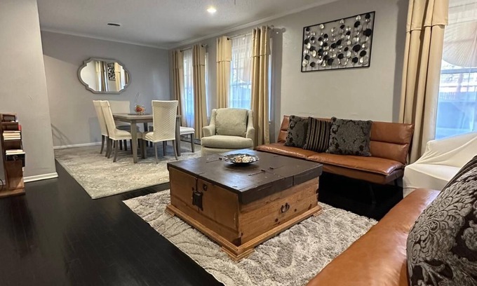 Meadowbrook House | Discover Your Perfect Getaway: Cozy, Family-Friendly Retreat