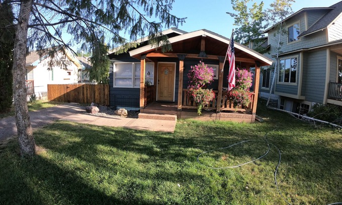 Franklin to the Fort House | Ideal Pet-Friendly Getaway 10 Minutes from Downtown