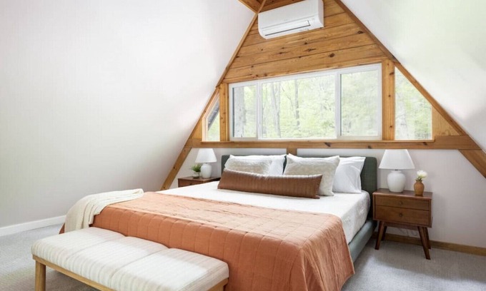 Interlochen Cottage | Serene Retreat in Northern Michigan with Spa and Lake Views