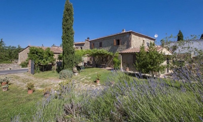 Civitella Paganico House | A Cozy Retreat for Couples with Ocean View & Spa Access