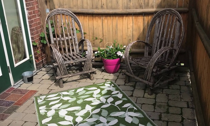 Northampton Condo | Cozy Getaway in a Tiny Home with Spa and Hot Tub