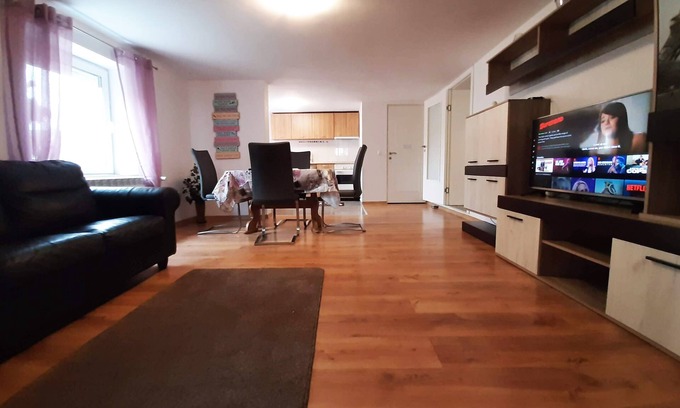 Bad Abbach Apartment | Comfortable Two-Bedroom Apartment in Bad Abbach with Breakfast