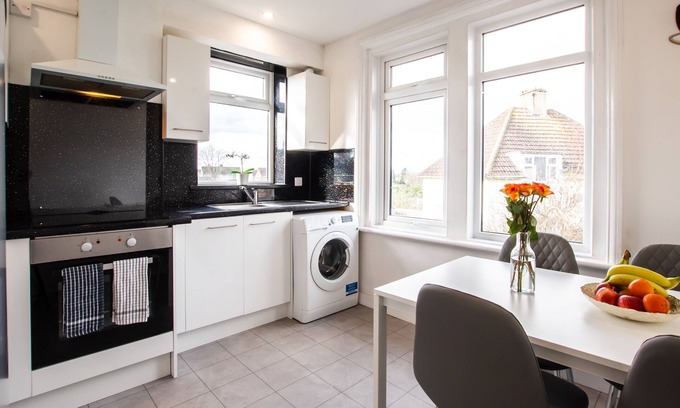 Swindon Apartment | Inviting Two Bedroom Flat in the Heart of Swindon