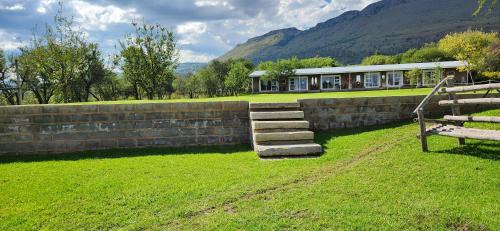 Komani Bed & Breakfast | Scenic Dam's View Accommodation with Cozy Fireplace