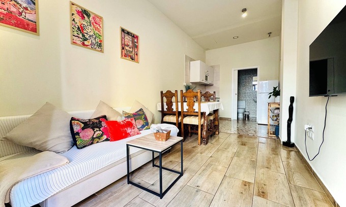 Triana Apartment | A DIFFERENT SPACE IN TRIANA