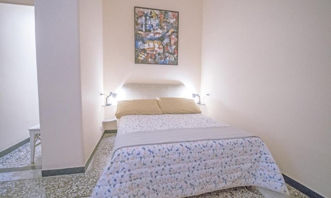 Castelletto Bed & Breakfast | Convenient Getaway Steps from the City Center