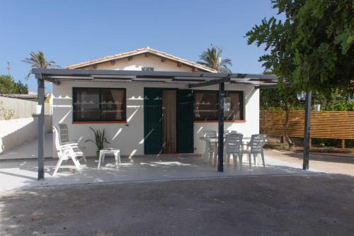 San Lorenzo House | Oceanfront Haven: A Due Passi Dal Mare, Rated 9.7/10