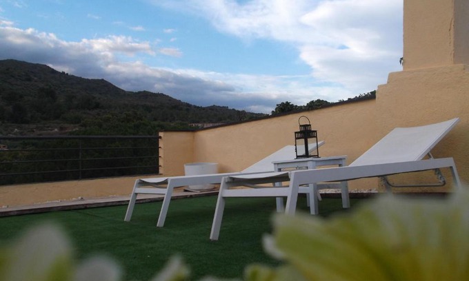 Vilanova d'Escornalbou Bed & Breakfast | Guest Rated 9.1: A&E.Escornalbou with Breakfast & Pet Friendly
