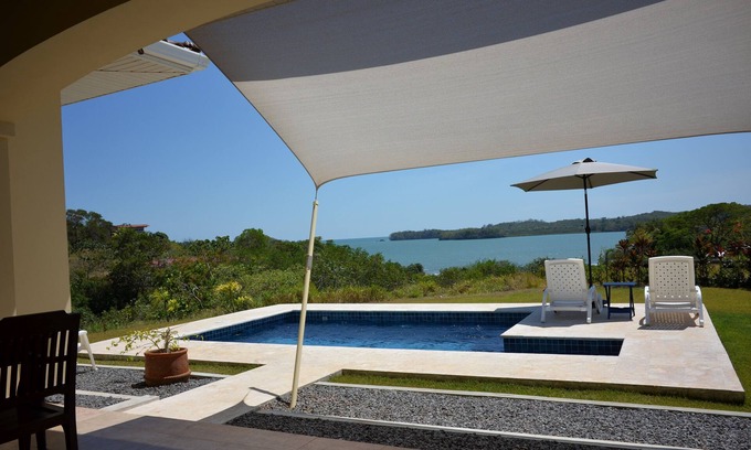 Boca Chica House | Oceanfront Beach House: Perfect Retreat for Nature Lovers