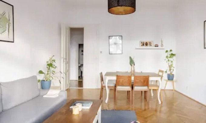 Rudolfsheim-Funfhaus Apartment | Family-Friendly Apartment Near Schönbrunn Castle - 9/10 Rated
