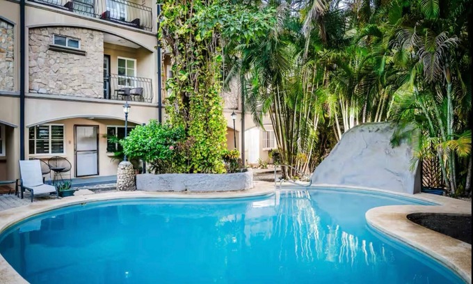 Tamarindo Condo | A few steps from Tamarindo Beach, 3-bedroom condo!