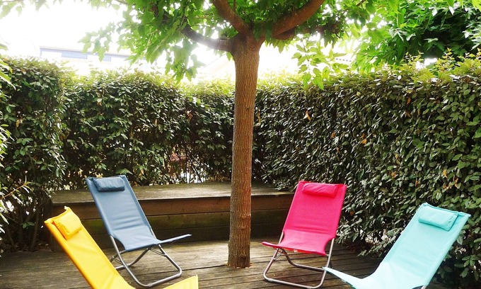 Carcans Plage Apartment | Steps from the Ocean: Guest Rated 9.8 with Pool & Views