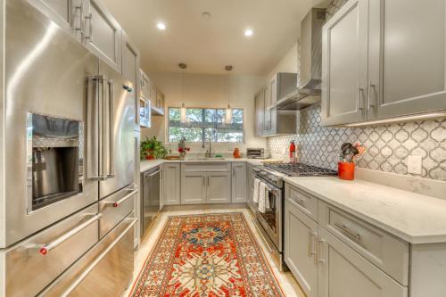 East Bayside Apartment | Delightful Cumberland Retreat for Food Lovers and Families
