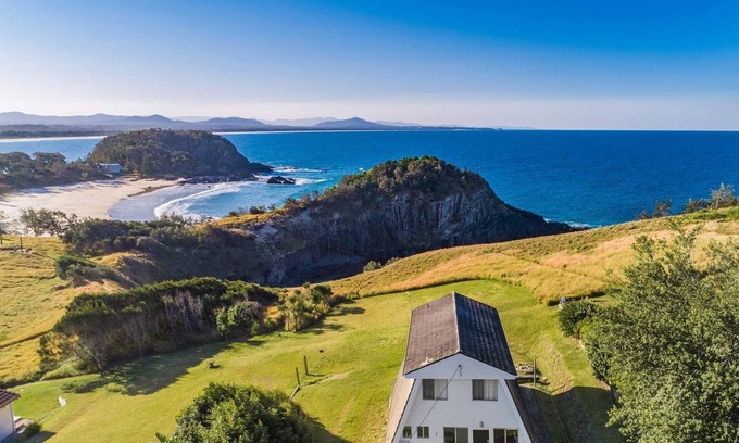 Scotts Head House | Unforgettable Stays at A Frame - Pet Friendly & Ocean View