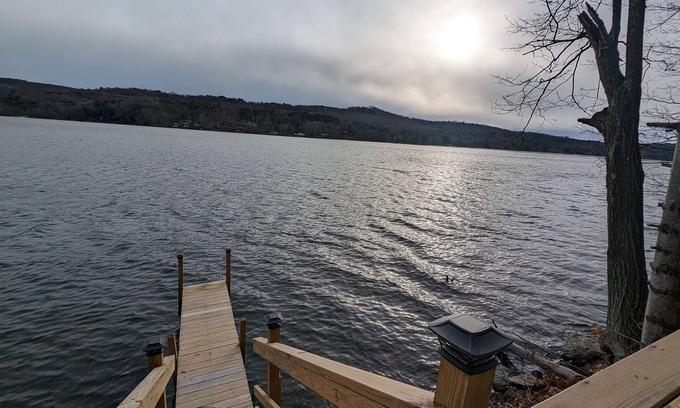 Argyle House | Cozy A-frame Getaway with Breakfast on Cossayuna Lake