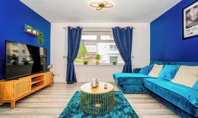 Greenock Apartment | A Gem in Greenock - Sleeps 8
