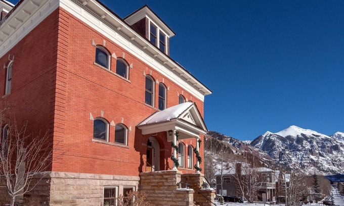 Telluride Condo | Discover a Telluride Gem with Pool & Pet-Friendly Amenities