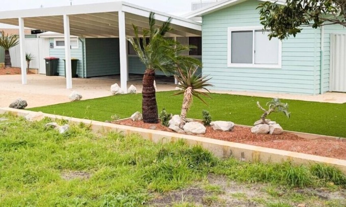 Lancelin House | Golden Barrel - Family and Pet Friendly Stay in Lancelin