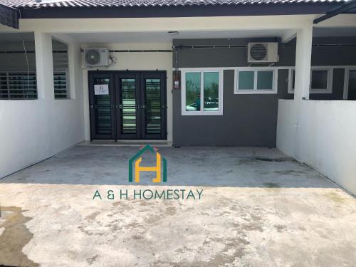 Durian Sebatang House | Family-Friendly A&H Homestay in Teluk Intan - Rated 8.6