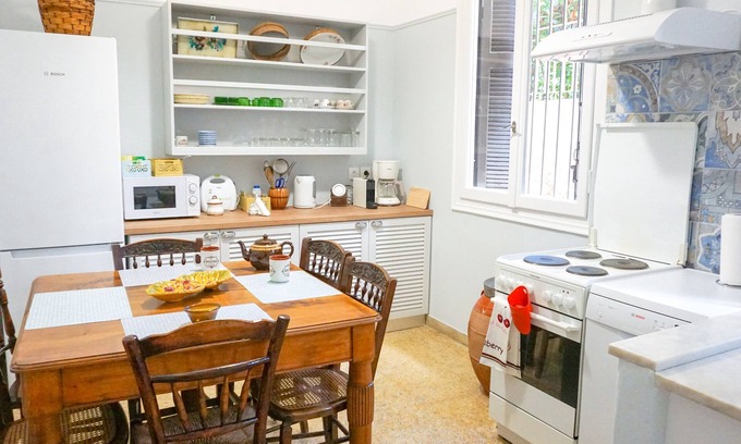 Palaio Faliro Apartment | Experience a Joyful Stay near Edem Beach with Breakfast