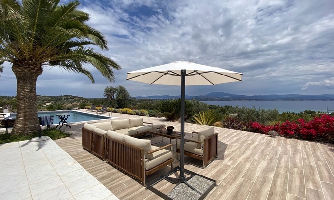 Agios Emilianos Villa | Relaxing Retreat with Ocean View, Steps from the Beach