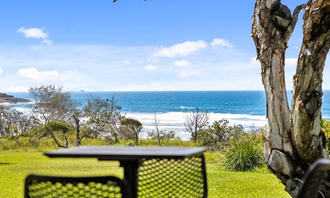 Arrawarra Headland House | Your Beachfront Escape with Breathtaking Ocean Views