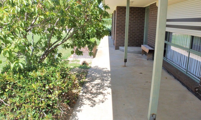 Lacepede House | A HOME AWAY FROM HOME - WALKING DISTANCE TO THE BEACH
