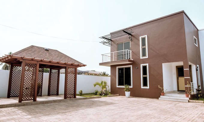 Teshie House | Your Ideal Home Away From Home with Family-Friendly Amenities