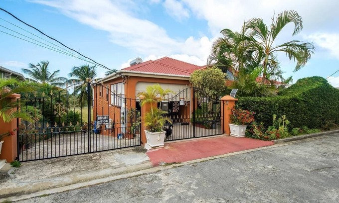 Speightstown Apartment | Experience Comfort at A Home away from Home Hotel