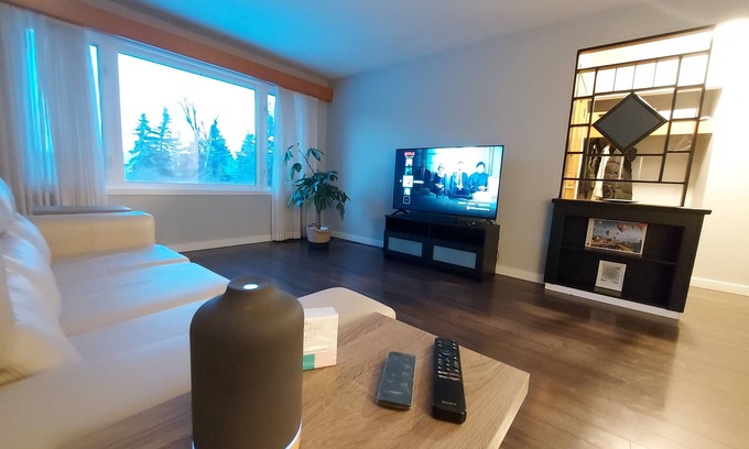 Northeast Edmonton House | A home away from home