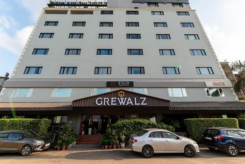 Ludhiana Hotel | Discover Del-517: Family-Friendly Stay with Dining Options