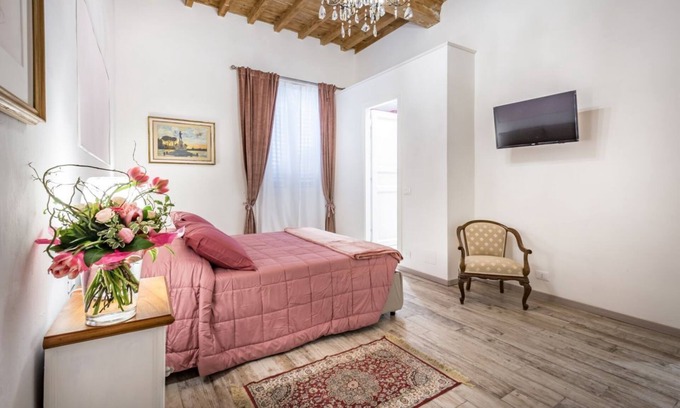 Isolotto Apartment | Riverside Retreat: Family-Friendly Stay with Breakfast Included