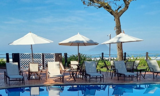 Juquehy House | Relaxing Retreat in Pé na Areia with Ocean View & Spa