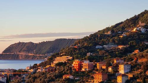 Alassio Apartment | Cozy House with Ocean View and Pool for Family Getaways