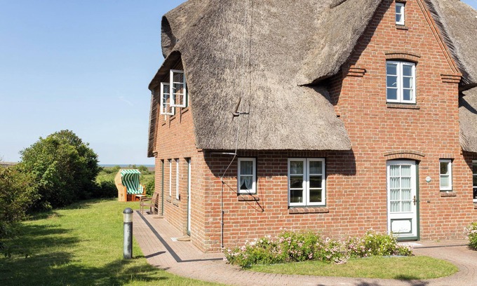 Norddorf Apartment | Relaxing Apartment with Ocean View and Garden in Norddorf