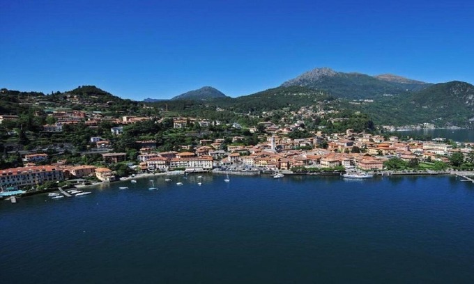 Ca' Bianca House | A JEWEL PLACE TO STAY WITH VIEWS OVER THE LAKE FACING MENAGGIO