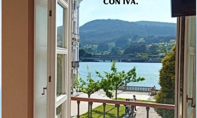 Viveiro Apartment | Unforgettable A&L Centro: Oceanfront, Family-Friendly Stay