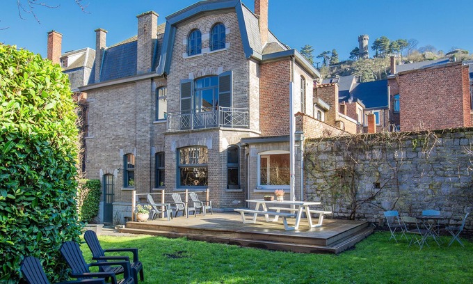 Dinant House | Serene Retreat Near La Croisette with Family-Friendly Amenities