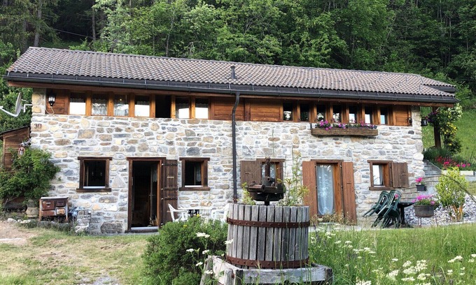Anzere Ski Chalet | Discover A l'Orée du Bisse in Beautiful Anzère