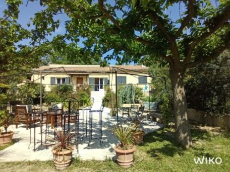 Baron Bed & Breakfast | Experience A L'Orée du Bois: Oceanfront Comfort Awaits