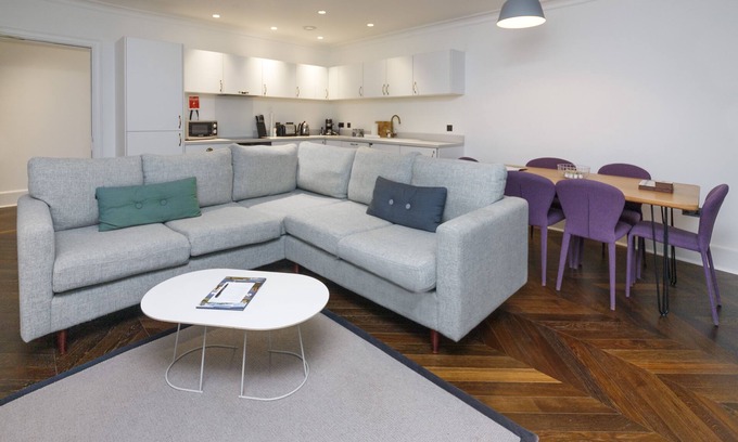Isle of Lewis Cottage | Cozy Lews Castle Retreat for 2 with Breakfast Included