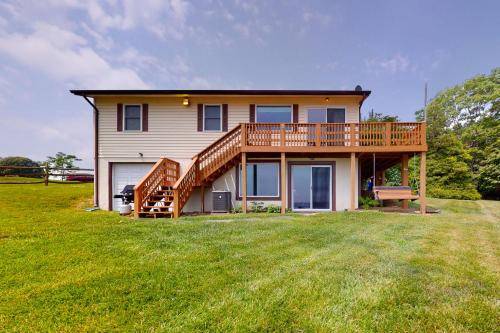 Aspen Hill House | Discover Your Slice of Paradise: Family-Friendly Retreat